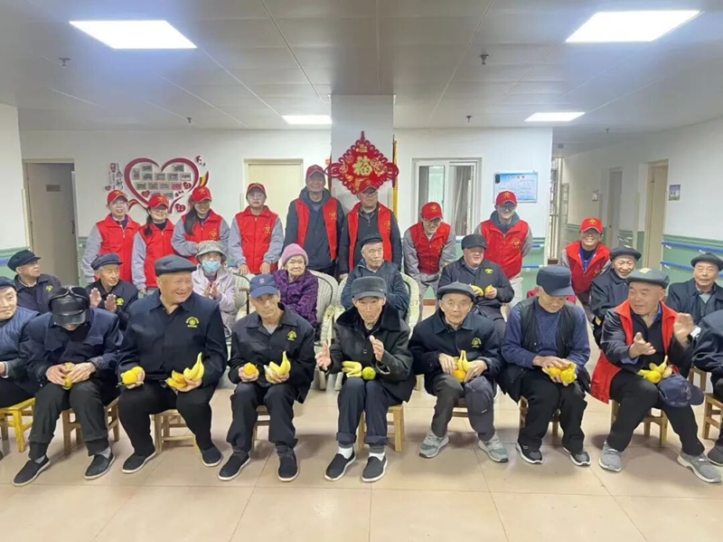 291761722512942547.jpg 合影_副本.jpg